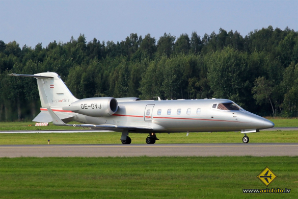 Learjet 60