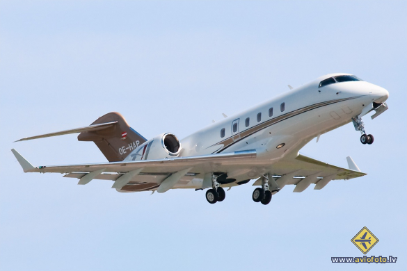 Bombardier Challenger 300 (BD-100-1A10)