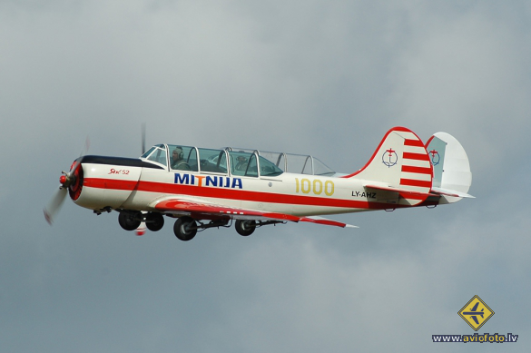 Yakovlev Yak-52