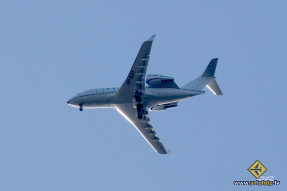 Bombardier Challenger 604 (CL-600-2B16)