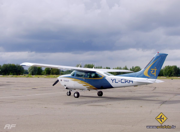 Cessna T210L Turbo Centurion II