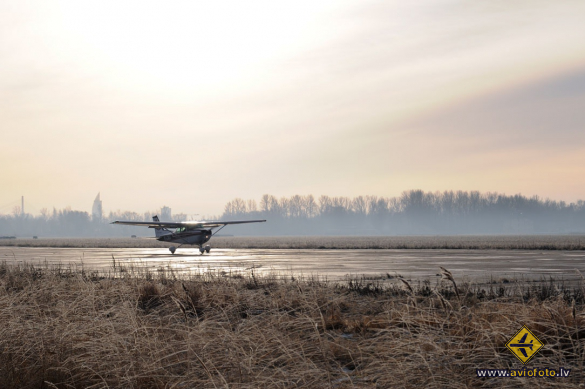 Reims F172N Skyhawk 100