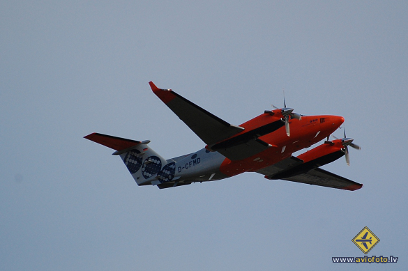 Beech Super King Air 350 (B300)