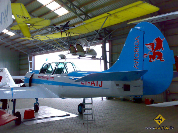 Yakovlev Yak-52