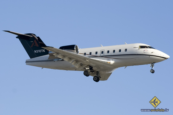 Bombardier Challenger 604 (CL-600-2B16)