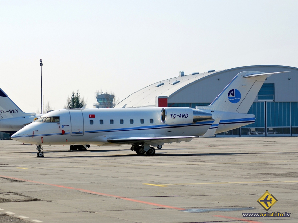 Bombardier Challenger 604 (CL-600-2B16)