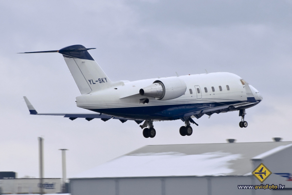 Bombardier Challenger 604 (CL-600-2B16)