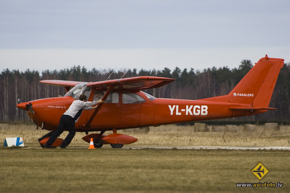 Reims F172F