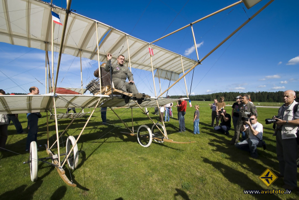 Farman IV