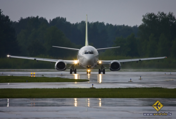 Boeing 737-522