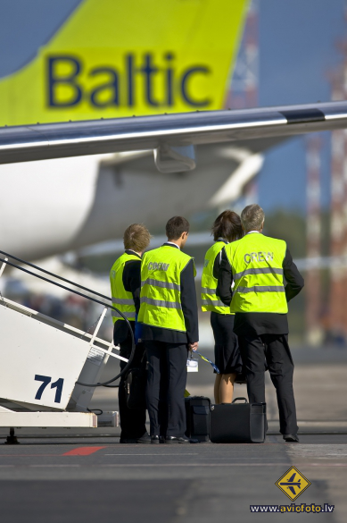 Boeing 737-33V