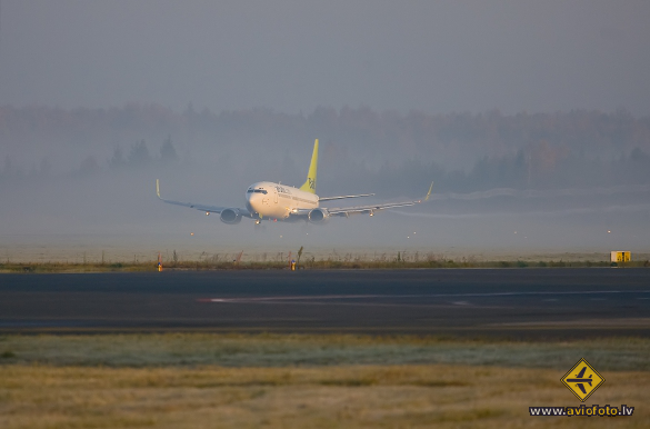 Boeing 737-36Q