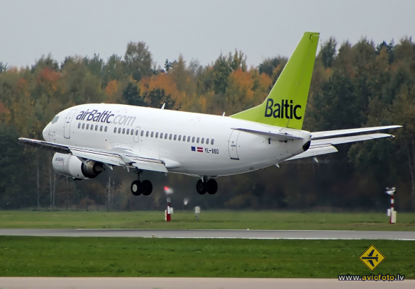 Boeing 737-53S