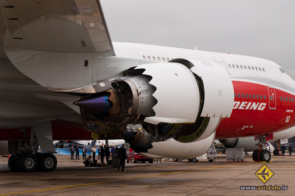 Boeing 747-8JK