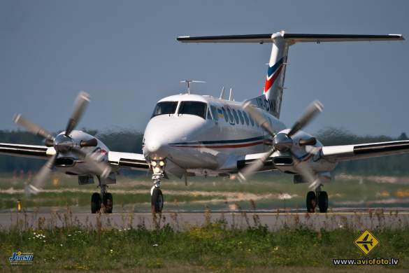 Beech Super King Air 350 (B300)