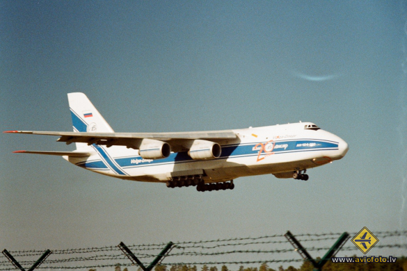 Antonov An-124-100 Ruslan