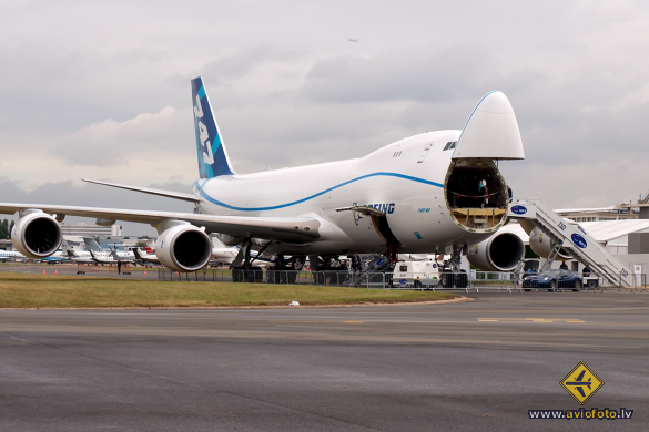 Boeing 747-8KZF/SCD