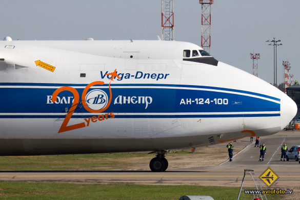 Antonov An-124-100 Ruslan