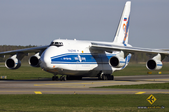 Antonov An-124-100 Ruslan