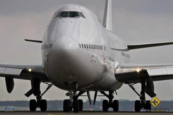 Boeing 747-2D3B(SF)