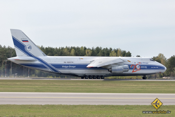 Antonov An-124-100 Ruslan