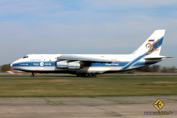 Antonov An-124-100 Ruslan