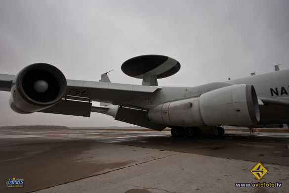 Boeing E-3A Sentry (707-300)