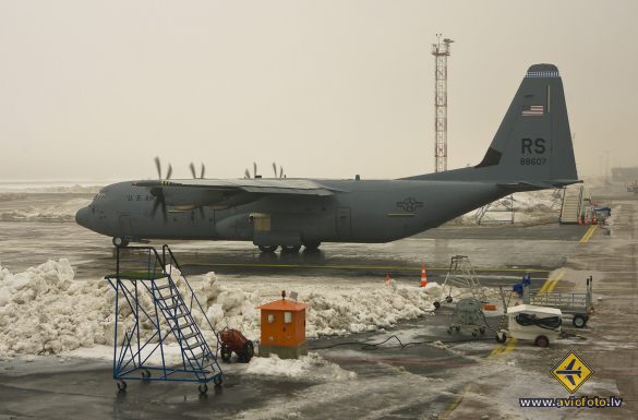 Lockheed Martin C-130J-30 Hercules (L-382)