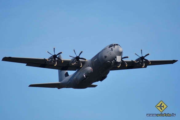 Lockheed Martin C-130J-30 Hercules (L-382)
