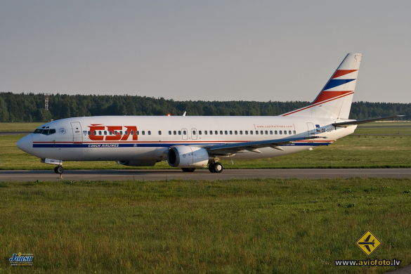 Boeing 737-46M