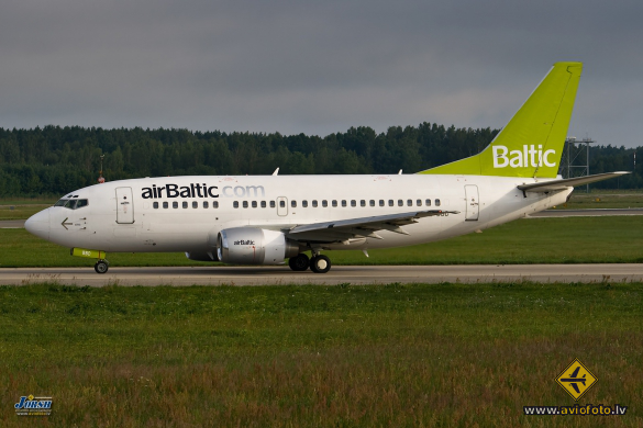 Boeing 737-53S