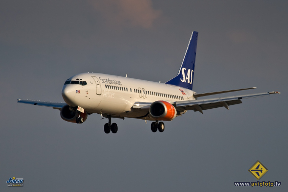 Boeing 737-405