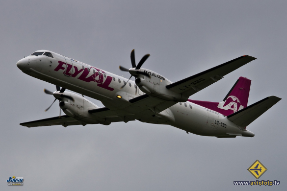 Saab 2000
