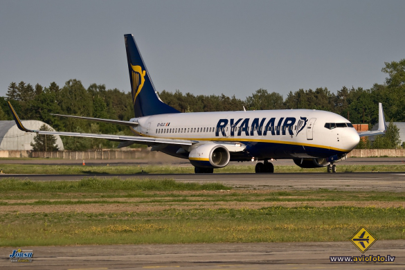 Boeing 737-8AS
