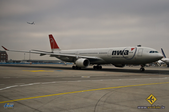 Airbus A330-323X