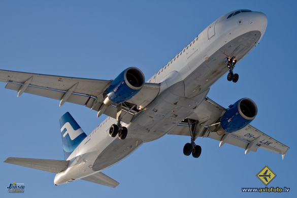 Airbus A320-214