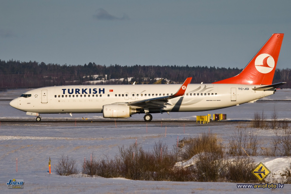 Boeing 737-8F2