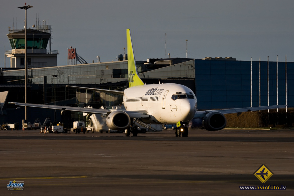 Boeing 737-522