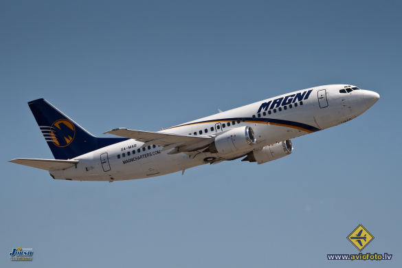 Boeing 737-301