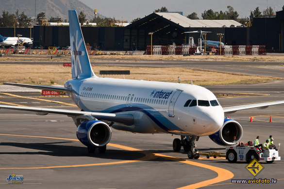 Airbus A320-214