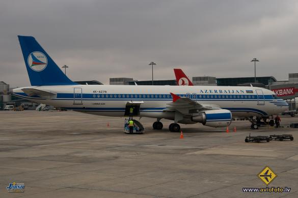 Airbus A320-214
