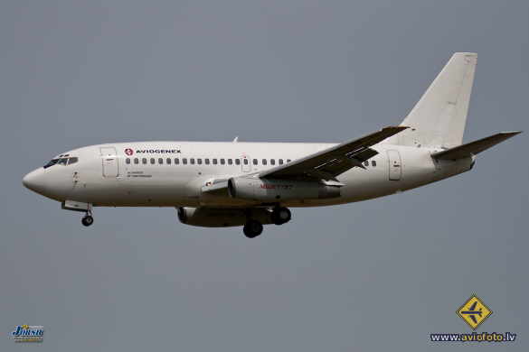 Boeing 737-2K3/Adv
