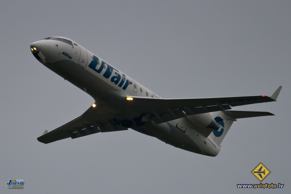 Bombardier CRJ-200LR (CL-600-2B19)