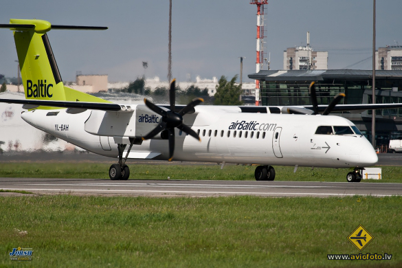 Bombardier DHC-8-402 Q400
