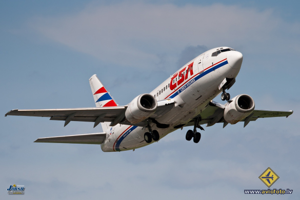 Boeing 737-55S