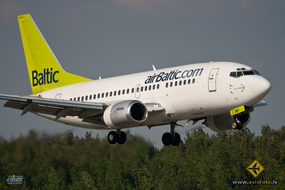 Boeing 737-522