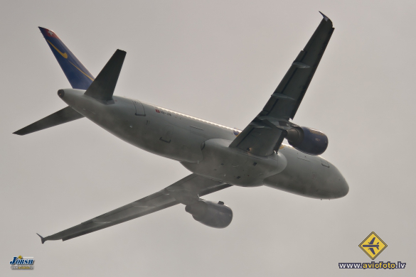 Airbus A320-214
