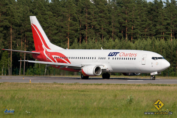 Boeing 737-45D