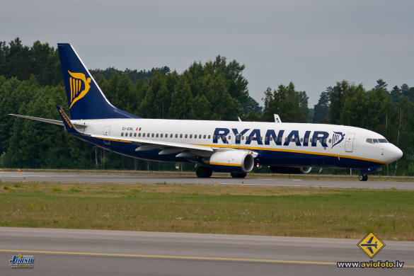 Boeing 737-8AS