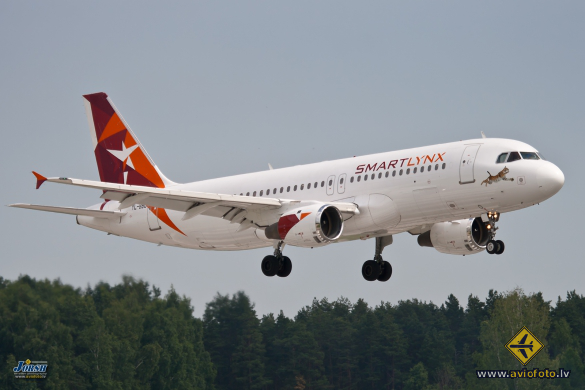 Airbus A320-211